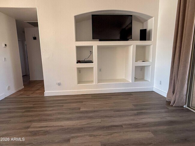 Foto del edificio - 6906 W Phelps Rd