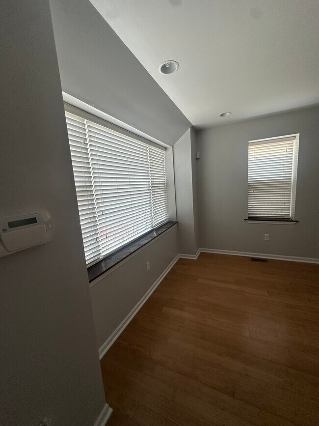 Foto del edificio - 2449 W Taylor St