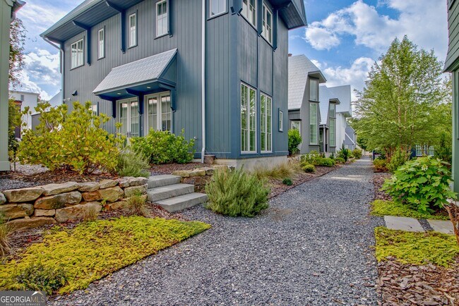 Building Photo - 120 Channing Ln