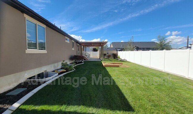 Foto del edificio - 1652 W Brooke St