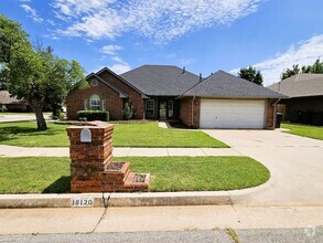 Building Photo - 18120 Chestnut Oak Dr