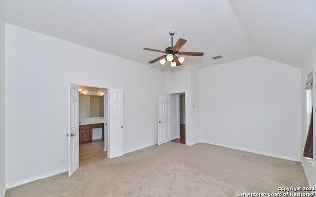Foto del edificio - 15713 Fair Ln