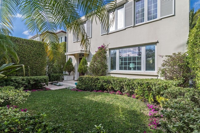 Building Photo - 155 Peruvian Ave