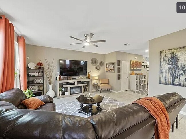 Foto del edificio - 4 Bedroom Single Family Home in San Antonio