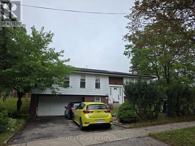 Building Photo - 125 Weir Crescent