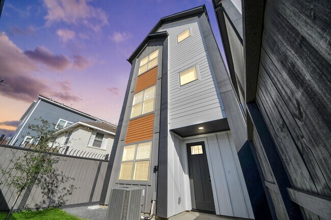 Foto del edificio - 2524 Live Oak St