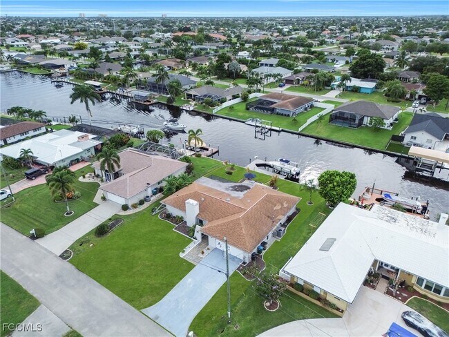 Foto del edificio - 3746 SE 1st Pl