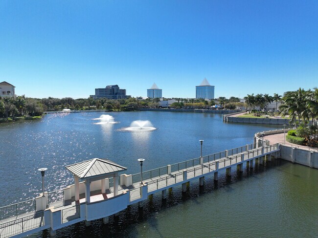Foto del edificio - 3610 Gardens Pkwy