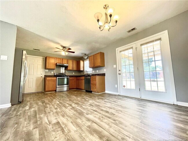Building Photo - 115 Purple Martin Pl