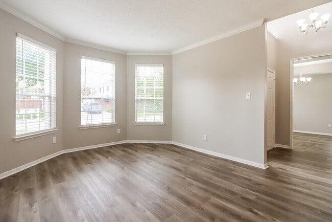 Building Photo - 322 Billingford Dr