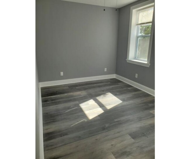 Foto del edificio - 1607 Division St