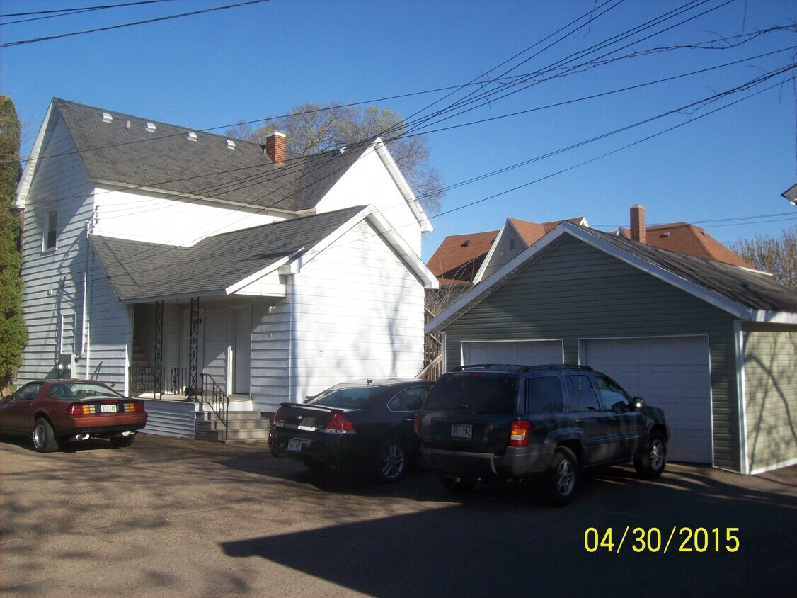 Primary Photo - 1715 Babcock St
