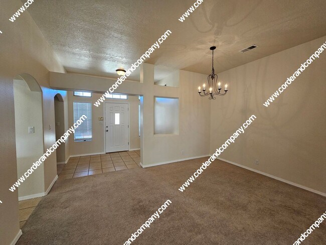 Foto del edificio - Custom 3 Bedroom, 2 Bathrooms, 2 Car Garage and 2,212 Sq Ft. Home with Beautiful Sandia Mountain ...