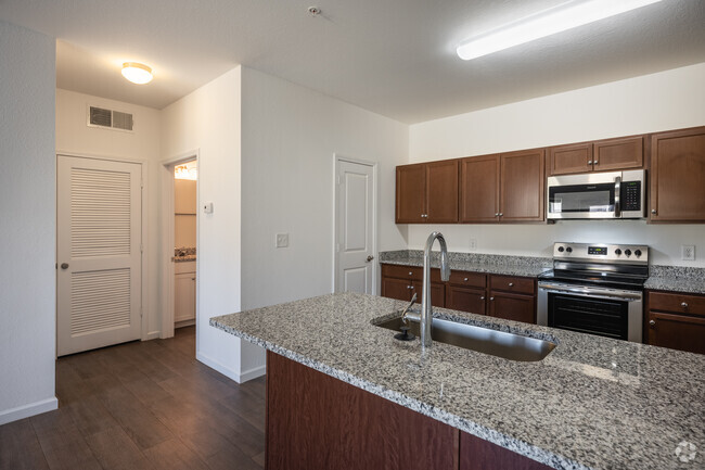 1BR, 1BA - Waters Edge