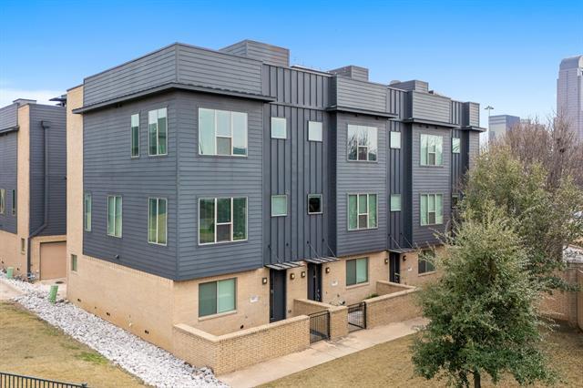 Foto principal - 3027 Clamath Dr
