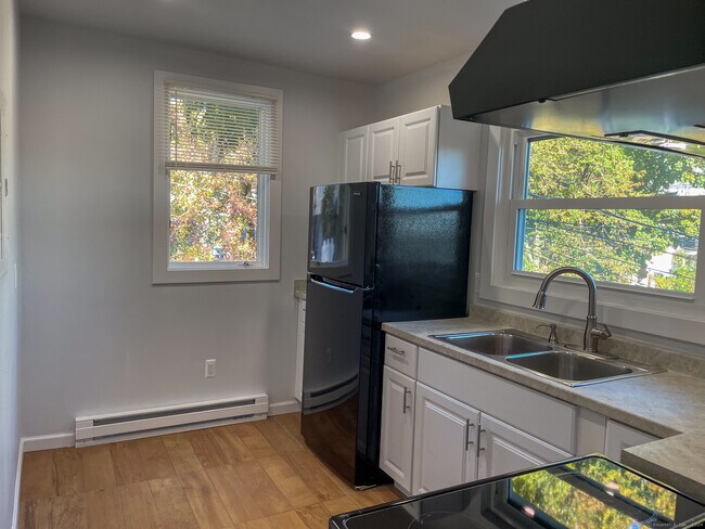 Foto del edificio - 155 Bouton St