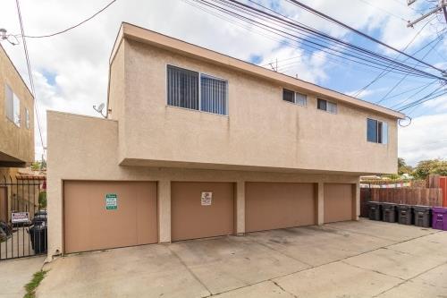 Building Photo - 220 Mira Mar Ave