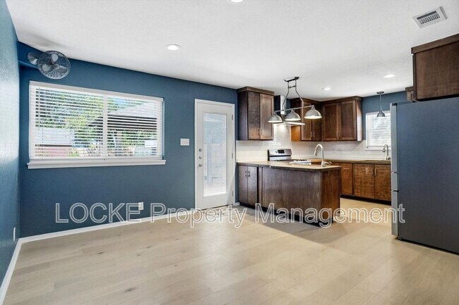 Foto del edificio - 1004 Usher St