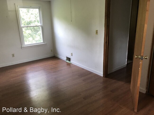 Foto del edificio - 4 br, 2 bath House - 5202 Monument Avenue