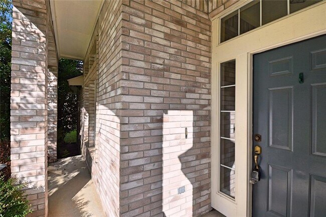 Foto del edificio - 450 Walnut Heights Blvd