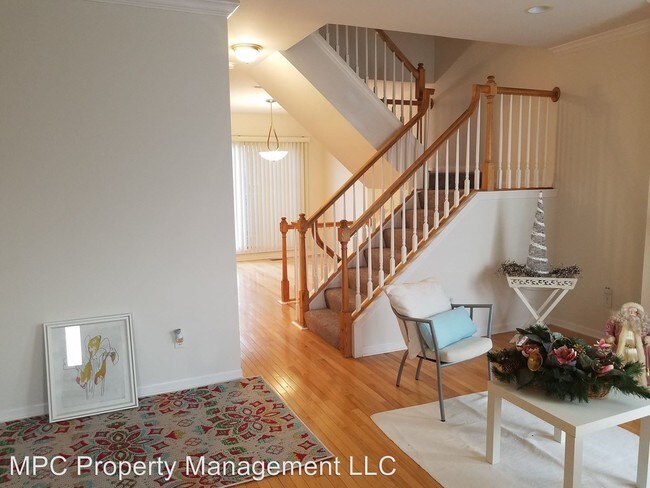 Building Photo - 2 br, 2.5 bath Apartment - 5521 3rd Ave