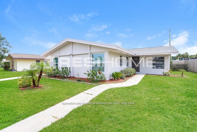 Foto del edificio - 960 Beechfern Ln