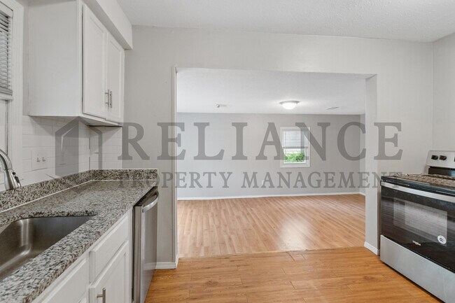 Foto del edificio - 1128 N Estelle St