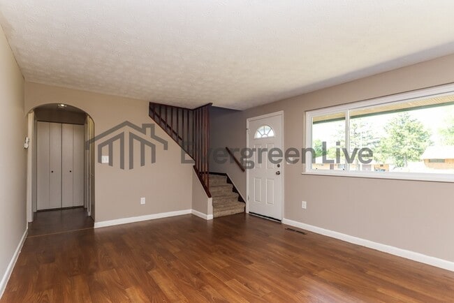 Foto del edificio - 5992 Rena Pl