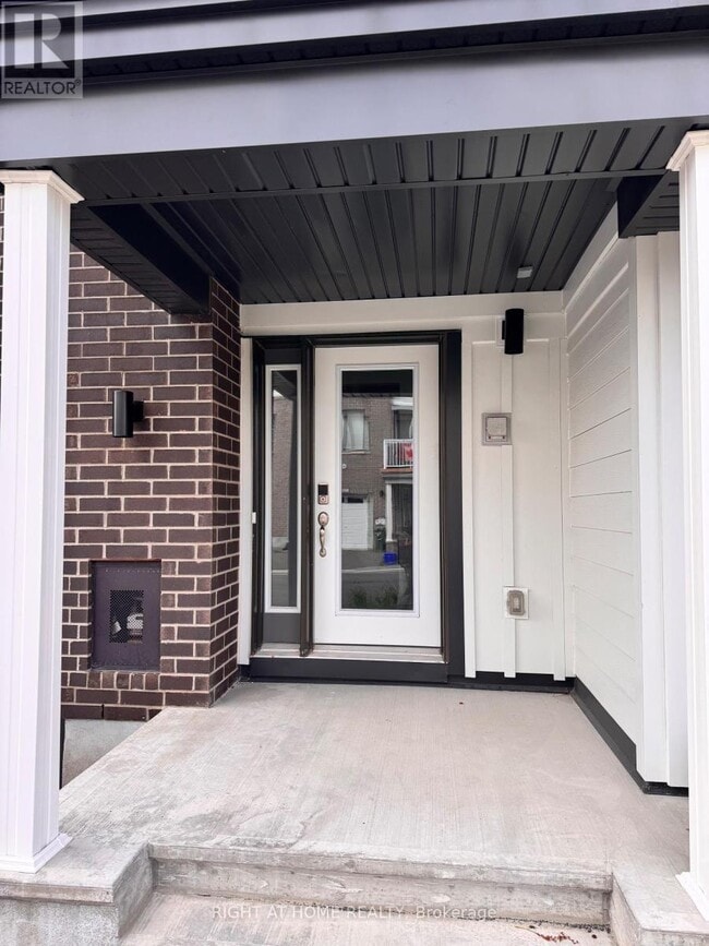 Building Photo - 794 Kinstead Pvt