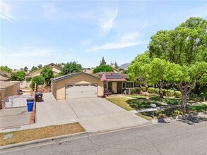 Building Photo - 7420 London Ave