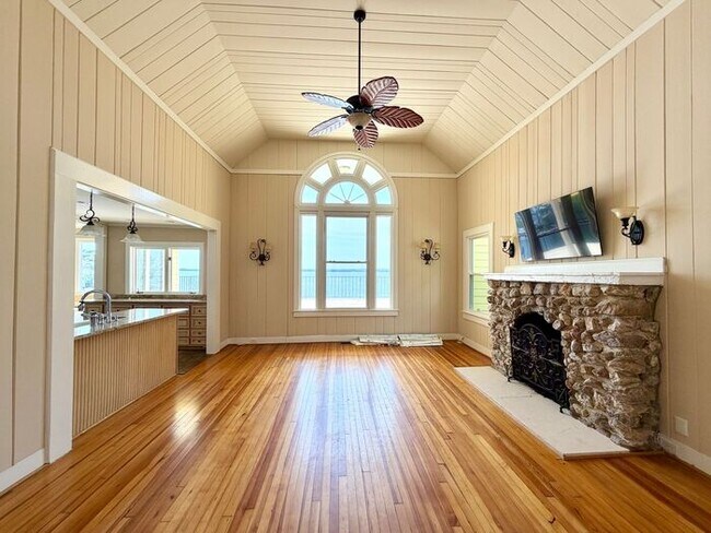 Foto del edificio - Lake Murray - Irmo - Offering Self Guided Tour with RENTLY!