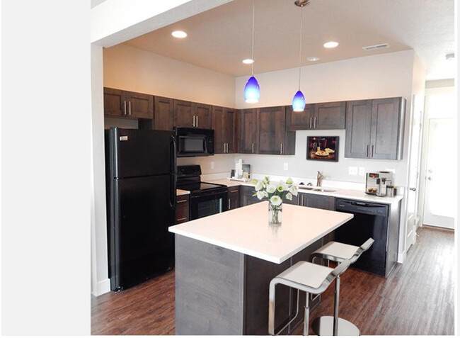 2 Bedroom Apartment Kitchen - Prana