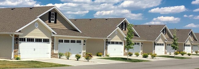 Building Photo - The Encore at Fallen Timbers