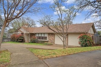Building Photo - 3200 Hickory Ct