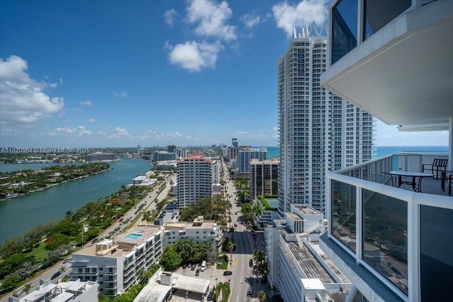 Primary Photo - 6301 Collins Ave