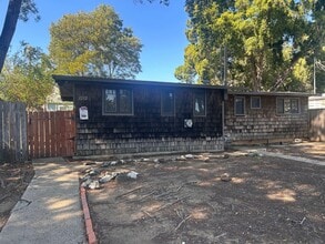 Building Photo - 1212 Fredericks St