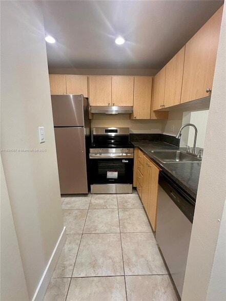 Photo - 2935 NE 163rd St