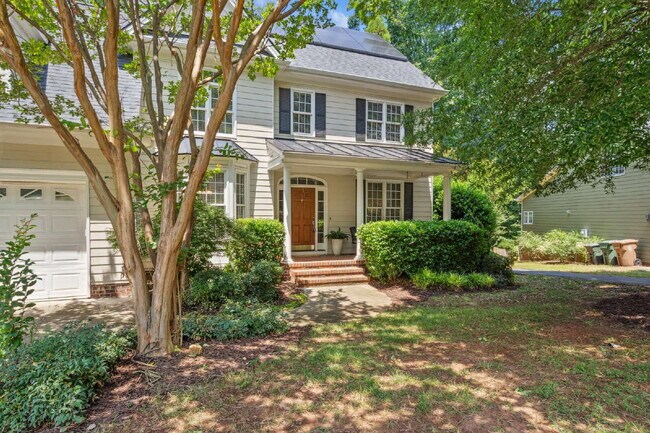 Foto del edificio - Furnished 4 Bed/3 Full Bath Home in Cary!