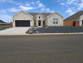 Building Photo - 112 Madrona Ln