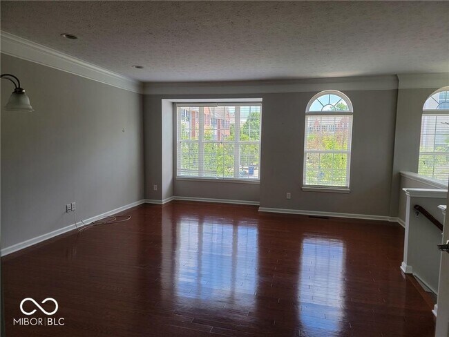 Foto del edificio - 9422 Tanhurst Dr