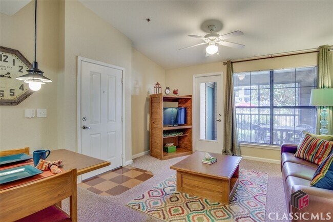Building Photo - 211 Northside Dr