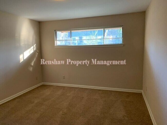 Foto del edificio - 5690 Shady Glen Rd