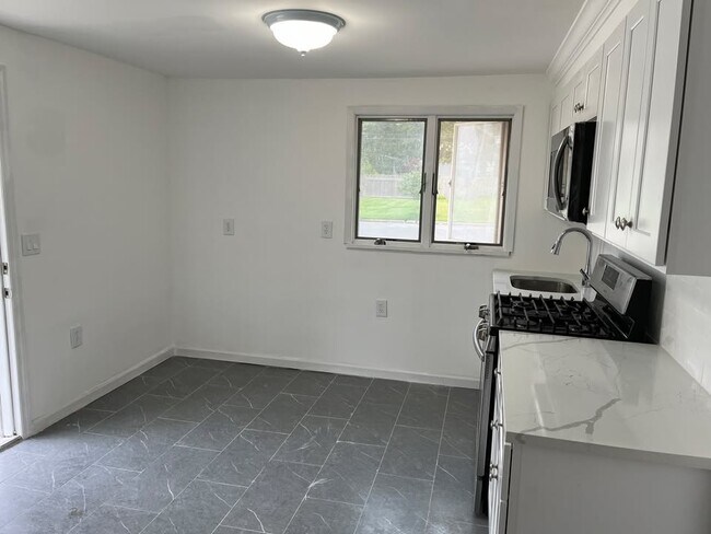 Foto del edificio - 11 Fiesta Dr