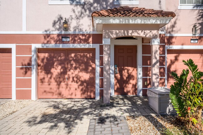 Foto del edificio - 5051 Tideview Cir