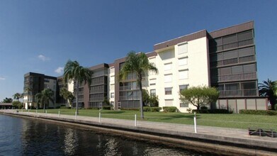 Building Photo - 2/2  Beautiful Condo  in great community