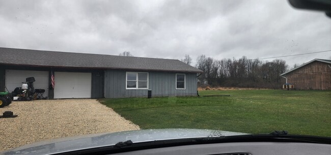 Building Photo - 3152 Shaffer Rd
