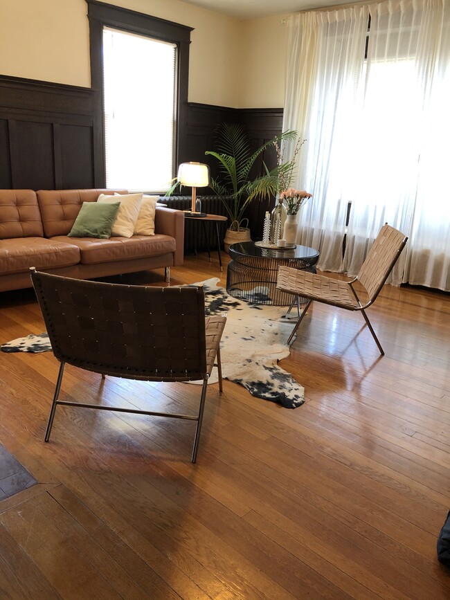 Hardwood floors throughout - 40 Rossmere St
