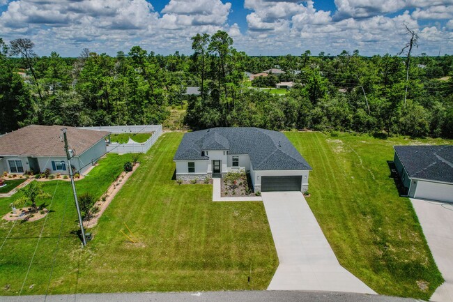 Building Photo - 4739 SW 159th Ln