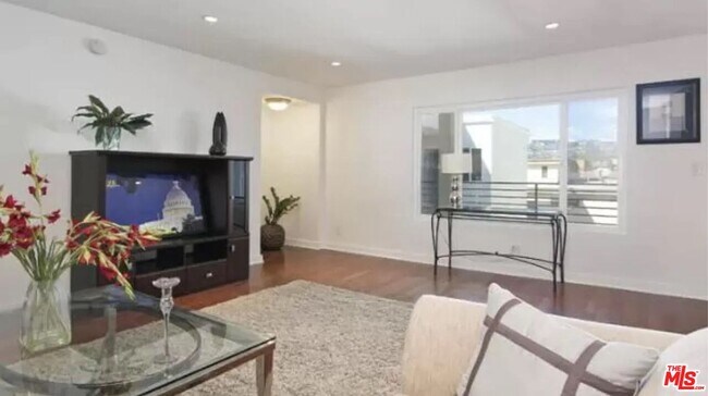 Foto del edificio - 811 S Bedford St