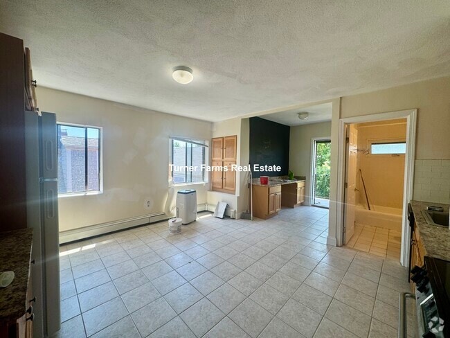Building Photo - 120 Jaques St
